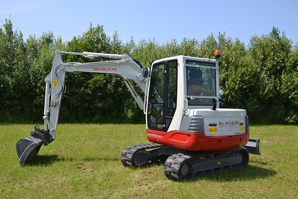 Takeuchi TB 250 Midigraver